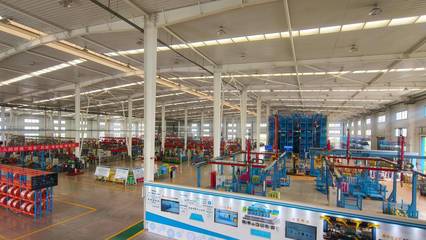 泰安 以應(yīng)用軟件為數(shù)字引擎，驅(qū)動(dòng)制造升級(jí)，'黑燈工廠'點(diǎn)亮智造未來(lái)